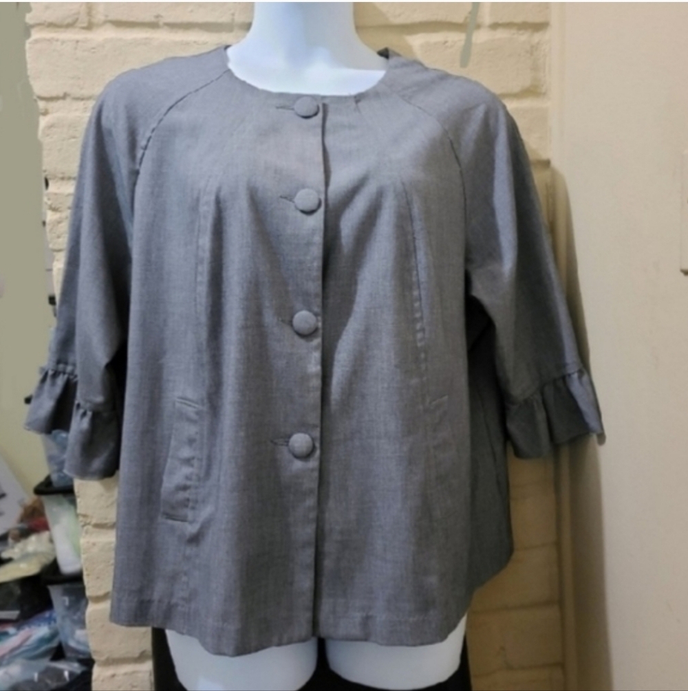 Avenue Gray Button Front Top Plus Size Ruffle Sleeve Lightweight Blouse Career